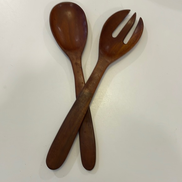 Vintage wooden salad serving utensils. 1960s - Picture 1 of 4